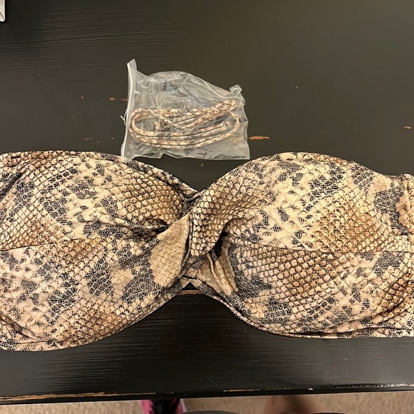 Seafolly Other - Seafolly Australia snakeskin bathing suit top